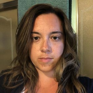 Meet your Posher, Leslie